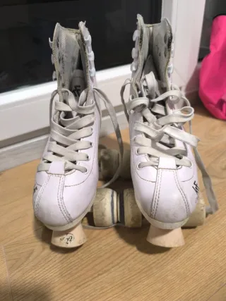 Patines artísticos blancos