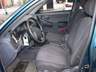 Hyundai Elantra 2001
