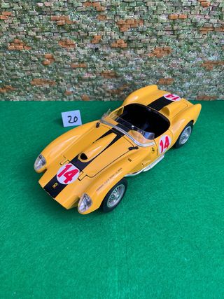 Ferrari 250 Testa Rossa (1957) – Burago – 1:18
