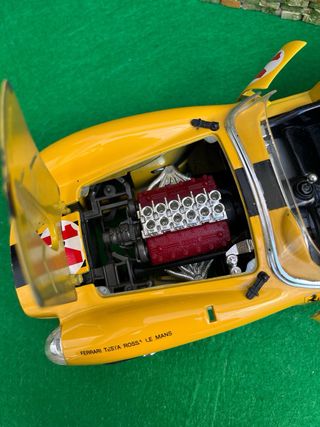 Ferrari 250 Testa Rossa (1957) – Burago – 1:18