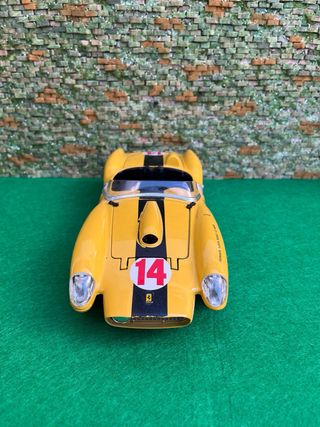 Ferrari 250 Testa Rossa (1957) – Burago – 1:18