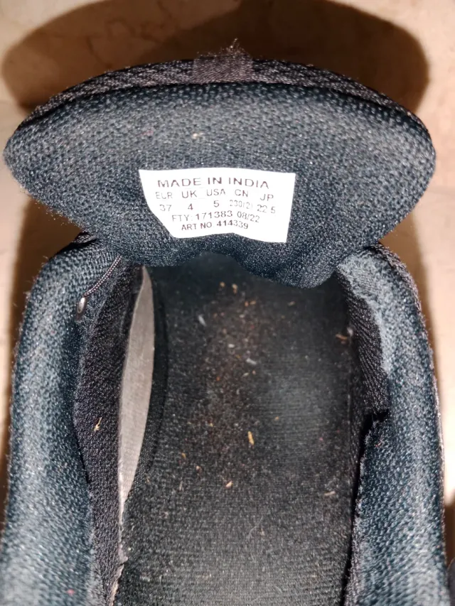 Botas de trekking Salomon negras y grises