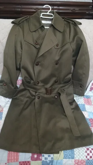 Gabardina militar caqui mujer