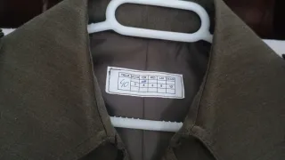 Gabardina militar caqui mujer