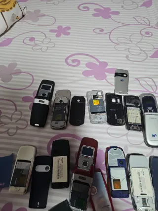 Lotto 12 Nokia di vari modelli