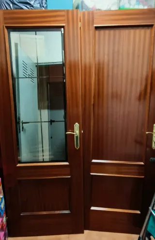 Puerta de madera interior