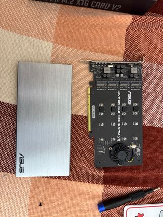 Tarjeta PCIe ASUS Hyper M.2 X16 Card V2