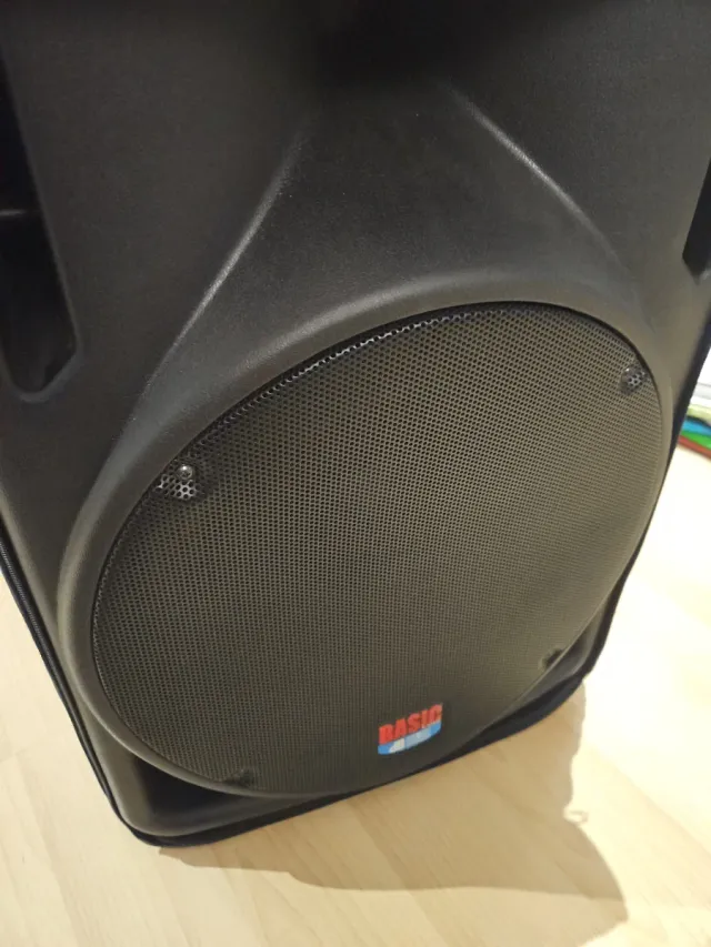 Altavoz 12" dB Technologies Basic 200 + funda