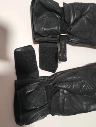 Guantes de moto en buen estado