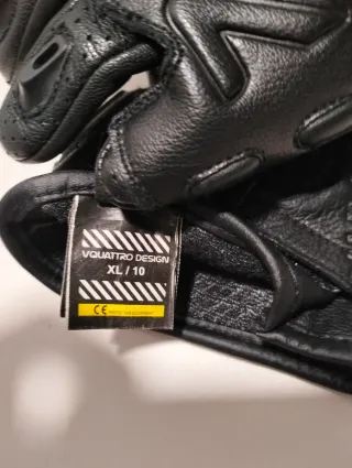 Guantes de moto en buen estado