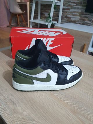 Nike Air Jordan 1 Low  -T40.5