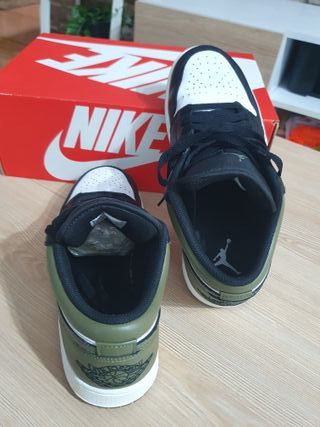 Nike Air Jordan 1 Low  -T40.5