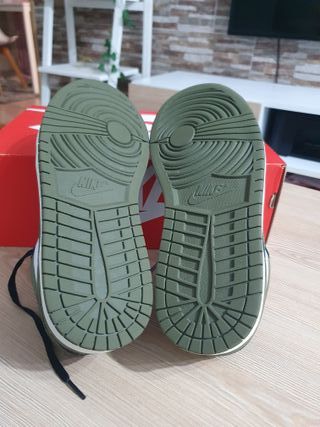 Nike Air Jordan 1 Low  -T40.5