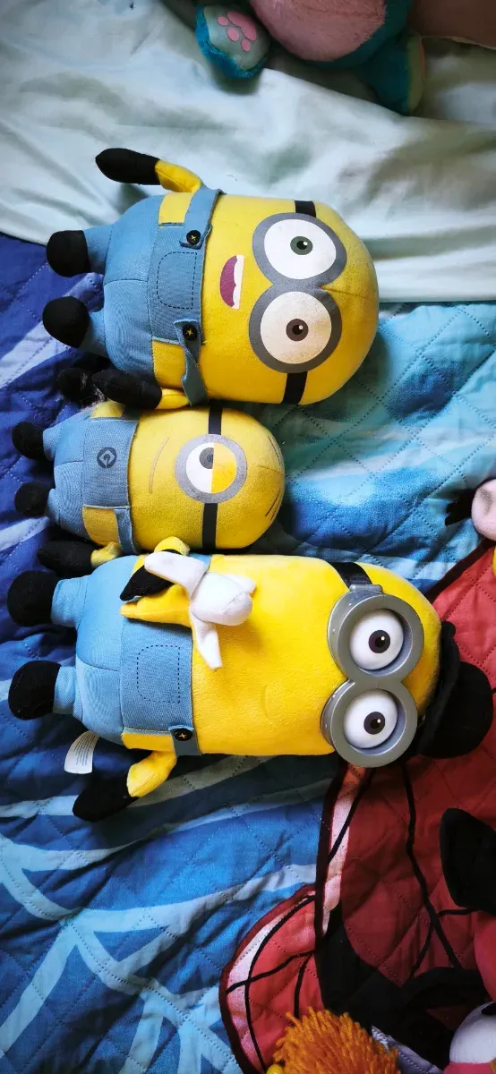 Lote 3 Peluches Minions