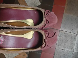 Zapatos te tacones Pepe Jeans rosas y dorados