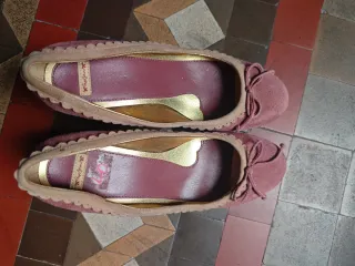 Zapatos te tacones Pepe Jeans rosas y dorados