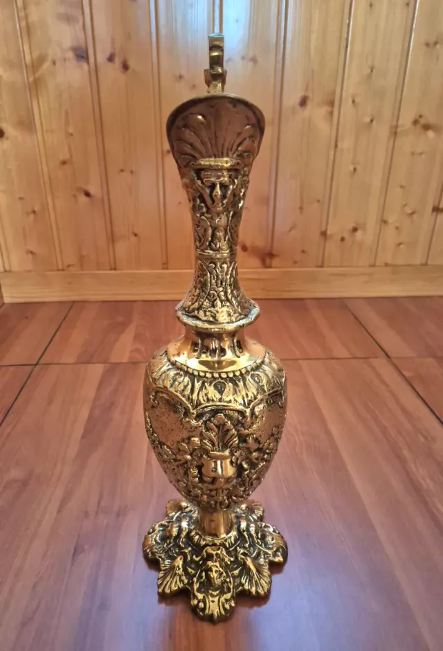 Jarrón Bronce Barroco Elegante