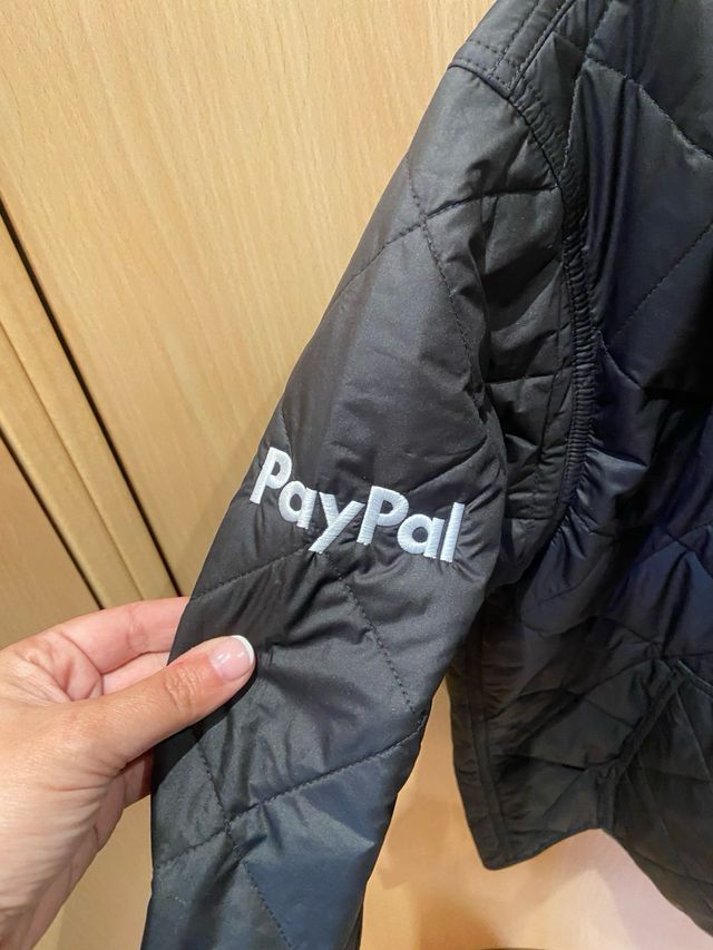 Chaqueta Patagonia Negra con Capucha