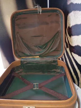 Maletín Vintage Marrón con Llave