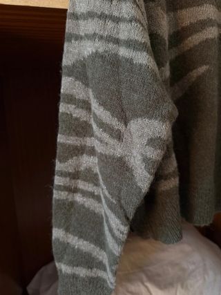 Jersey Scalpers Verde Rayas tipo Cebra de Alpaca