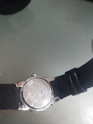 Reloj Lotus Hombre Negro y Plateado