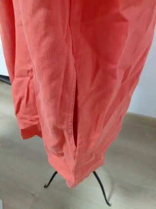 Vestido coral Parfois talla L con bolsillo