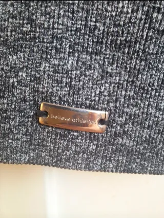 Top deportivo gris jaspeado