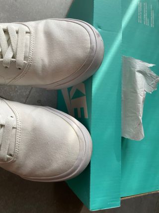 Zapatillas Nike Blancas y Verdes