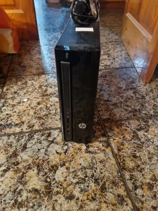 Computer desktop HP Nero