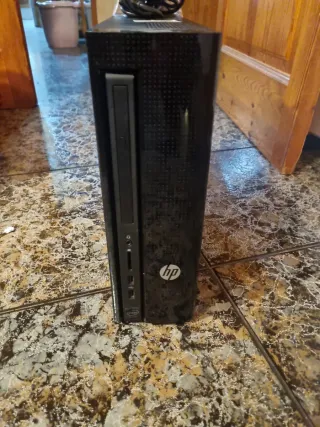 Computer desktop HP Nero