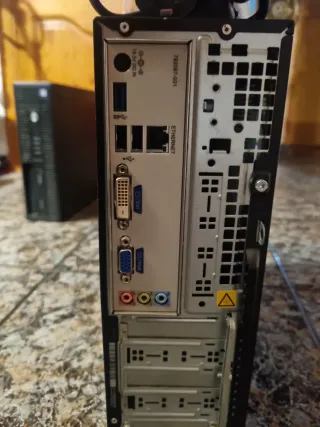 Computer desktop HP Nero