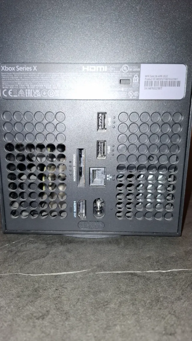 Xbox Series X 1TB Negra + 7 juegos