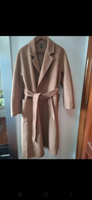 Abrigo largo lana beige talla M. A estrenar.