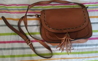 Bolso bandolera marrón con flecos