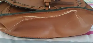 Bolso bandolera marrón con flecos