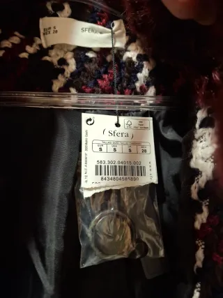 Chaquetón de cuadros burdeos con cuello de pelo