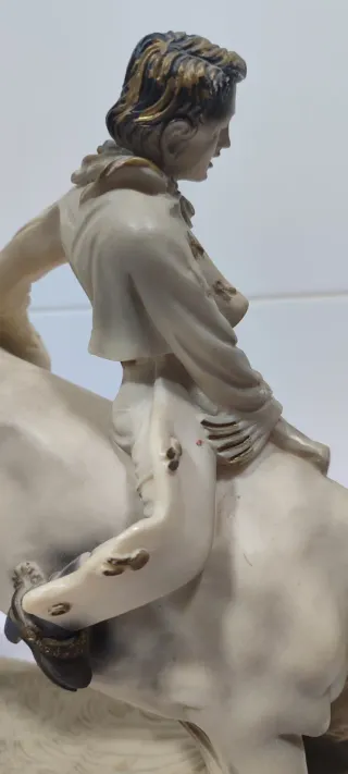 Escultura Hombre y Toro