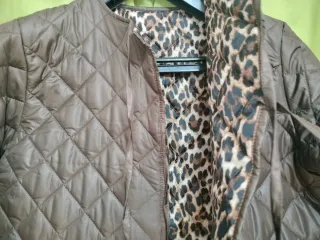 Chaqueta acolchada marrón chocolate