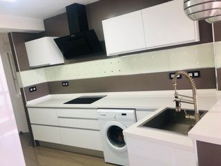 Piso luminoso y bien ubicado