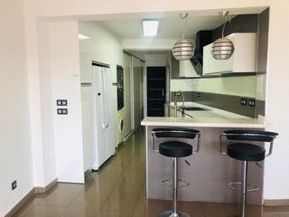 Piso luminoso y bien ubicado