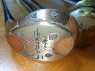 Palos de golf Honma Extra