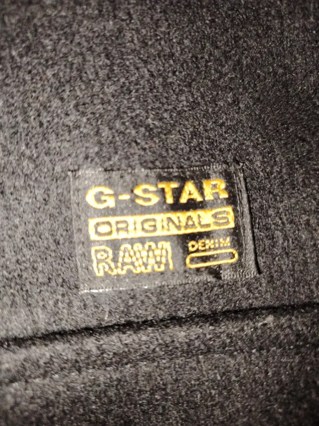 Abrigo de paño negro