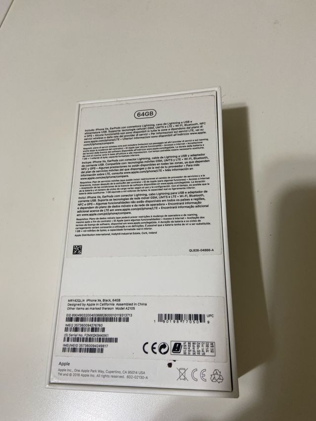 iPhone XR 64GB Negro, rallado cristal trasero.