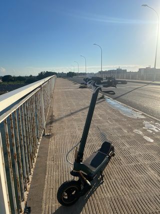 Patinete Cecotec Serie Z con factura,y cargador