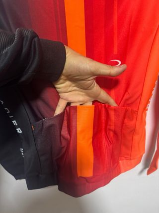 Chaqueta Ineos Grenadiers Talla S