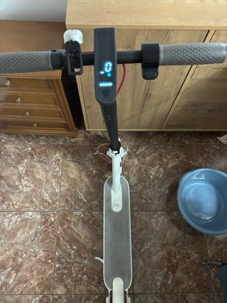 Patinete Eléctrico Xiaomi M365 + kit de neumáticos