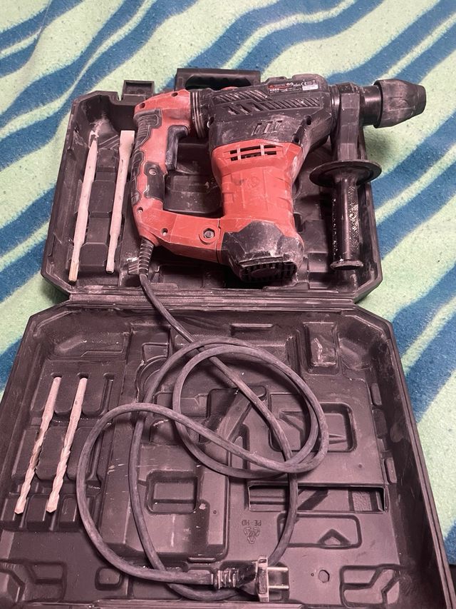 Martillo demoledor y cinceles