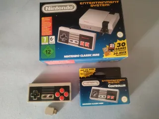 Nintendo Classic Mini Controller y Adaptador
