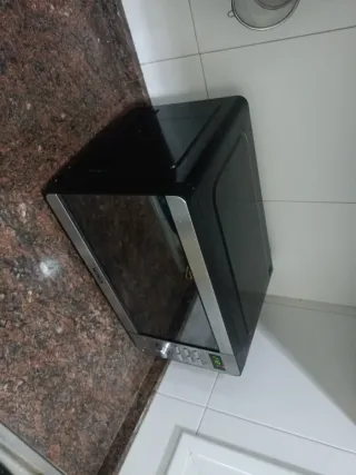 Microondas Grill Winia WKOG-W20S