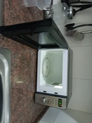 Microondas Grill Winia WKOG-W20S